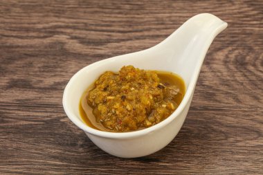 Kasede biberli yeşil baharatlı sos.