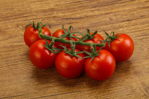 Frische Reife Kirschtomaten Zweig Isoliert — Stockfoto