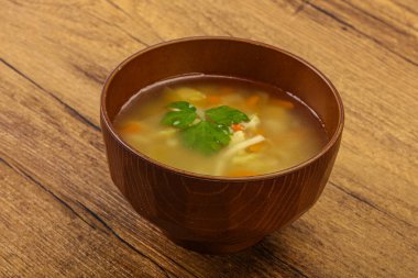 Havuçlu ve patatesli lezzetli tavuk çorbası