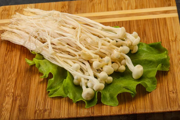 Çiğ Japon Enoki Mantarı Pişirmek Için — Stok fotoğraf