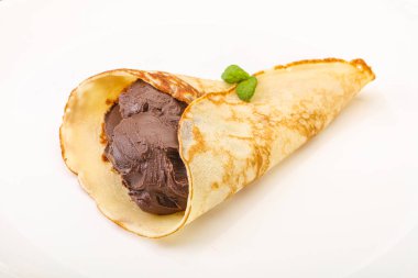 Fındıklı çikolatalı tatlı krep.