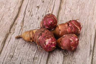 Vegan suisine - Çiğ top inambur kökü veya Kudüs enginarı