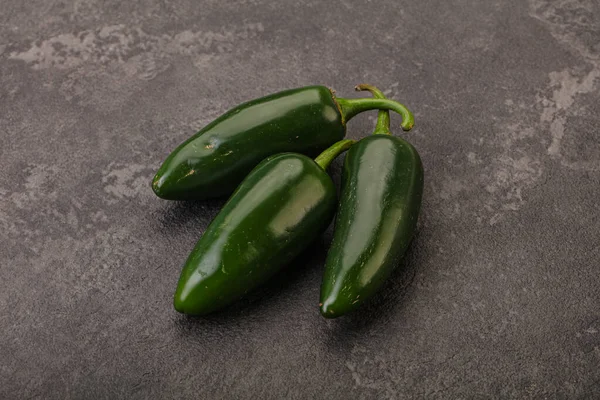 Grüner Roher Würziger Jalapeño Paprika Haufen — Stockfoto