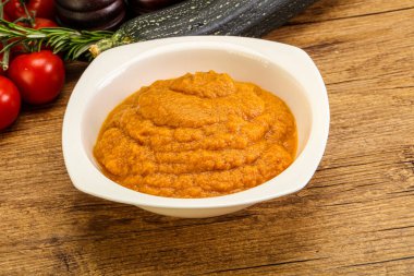 Vejetaryen mutfağı - Ot ve baharatlı kabak püresi