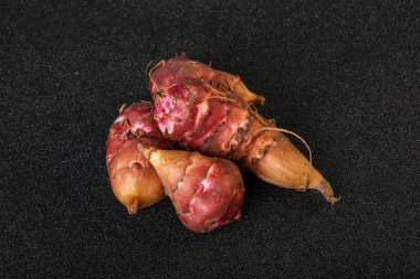 Vegan suisine - Çiğ top inambur kökü veya Kudüs enginarı