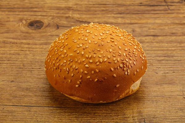 Färsk Hamburgerbröd Med Sesamfrön — Stockfoto