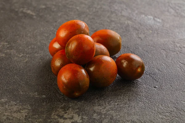 Cherry Kumato Preto Suculento Tomate Maduro — Fotografia de Stock