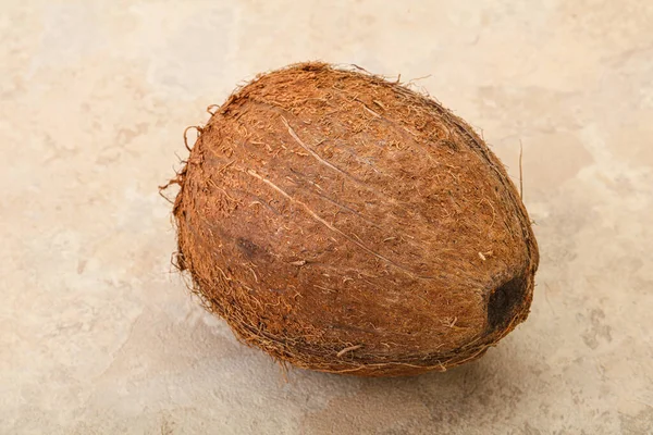 Tropisk Brun Kokos Över Bakgrund Isolerad — Stockfoto