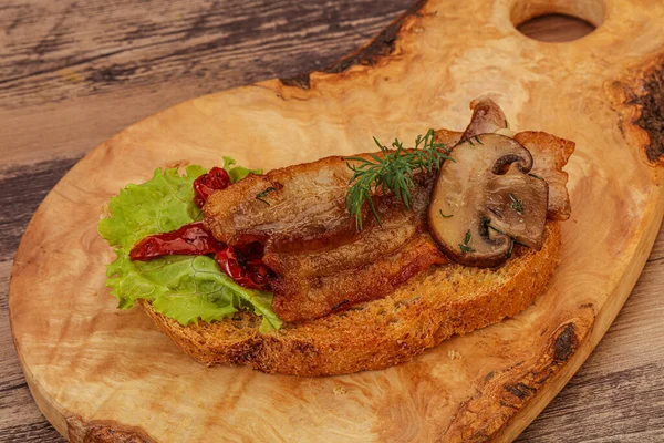 Bruschetta Bacon Dried Tomato Mushroom — Stock Photo, Image