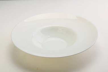 İzole edilmiş servis için beyaz proclean plaka