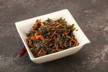 Havuçlu ve susamlı yosun kabağı.