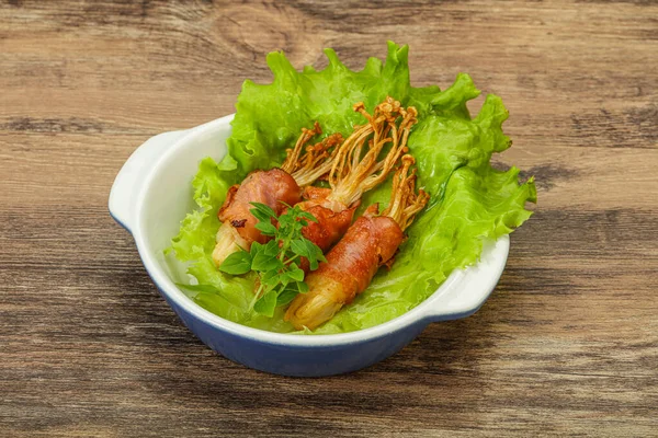 Roasted Enoki Mushrooms Bacon Served Basil Leaves — Stock Photo, Image