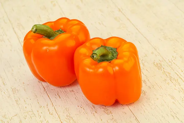 Dois Pimentão Sino Saboroso Doce Laranja — Fotografia de Stock