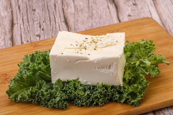 Tijolo Queijo Macio Feta Grego Saboroso Tradicional — Fotografia de Stock