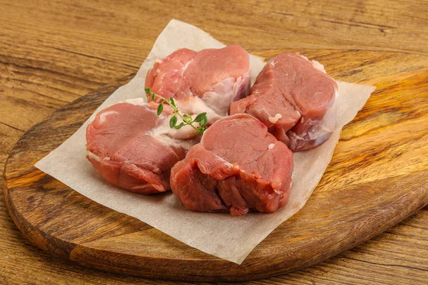 Filet Vom Rohen Schweinefleisch Zum Kochen lizenzfreie Stockfotos