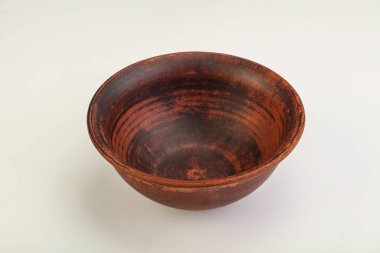 Mutfak için renkli boş kase izole