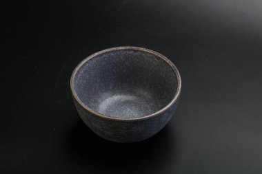 Mutfak için renkli boş kase izole