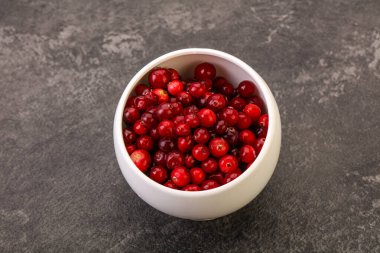 Tatlı ve lezzetli organik yaban mersini kasede