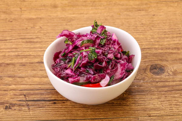 Eingelegter Rotkohl Mit Kräutern Und Gewürzen — Stockfoto