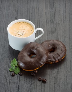 Çikolatalı donuts