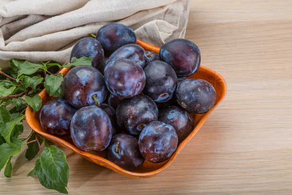 Ripe fresh plum — Stock Photo, Image