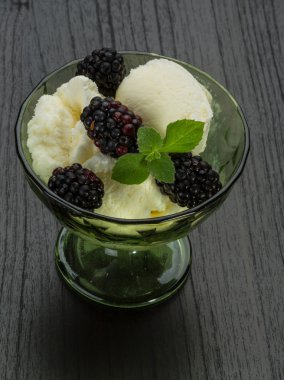 blackberry ile dondurma