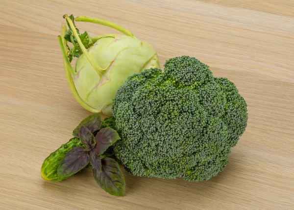 Kohlrabi dan Broccoli — Stok Foto