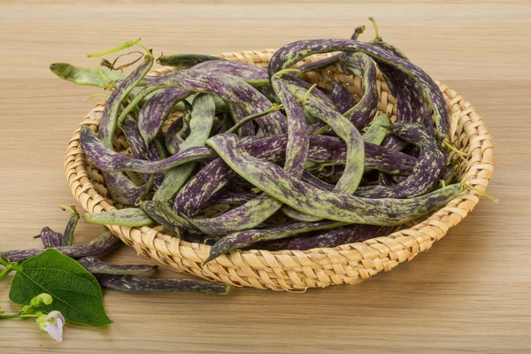 Beans with leaf — Stock Photo, Image