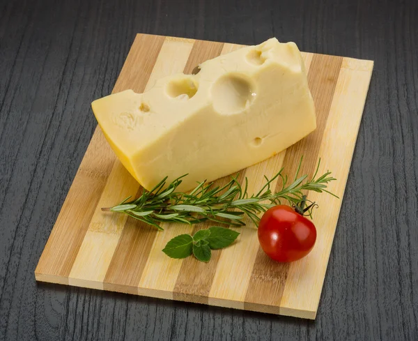 Maasdam peynir — Stok fotoğraf