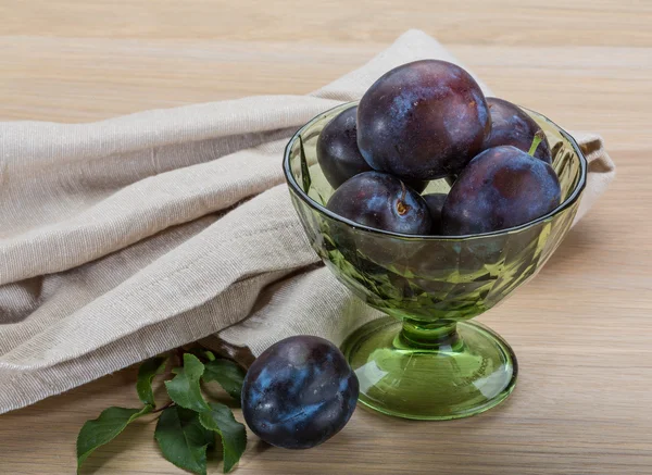 Ripe fresh plum — Stock Photo, Image