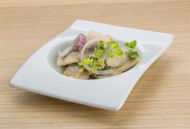 dilimlenmiş ringa balığı