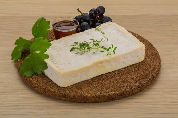 Τυρί Brie — Φωτογραφία Αρχείου