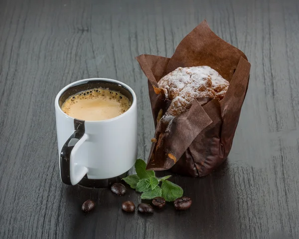 Coffee with muffin — Stock Photo, Image