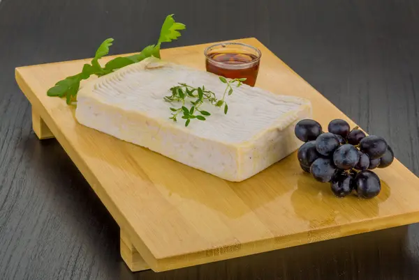 Τυρί Brie — Φωτογραφία Αρχείου