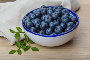 yaban mersini yaprağı ile