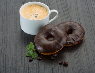 Çikolatalı donuts