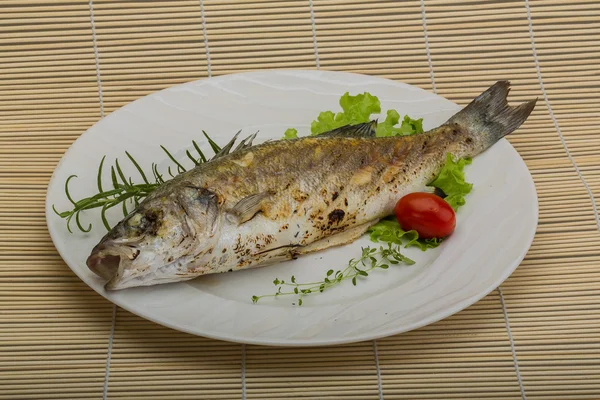 Peixe marinho grelhado — Fotografia de Stock