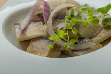 dilimlenmiş ringa balığı