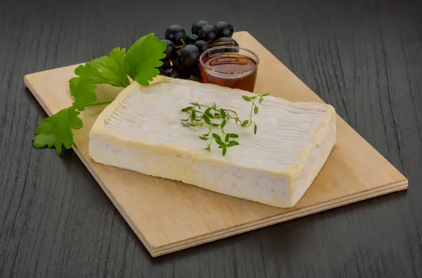 Brie ost - Stock-foto