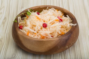 çilek ile lahana turşusu