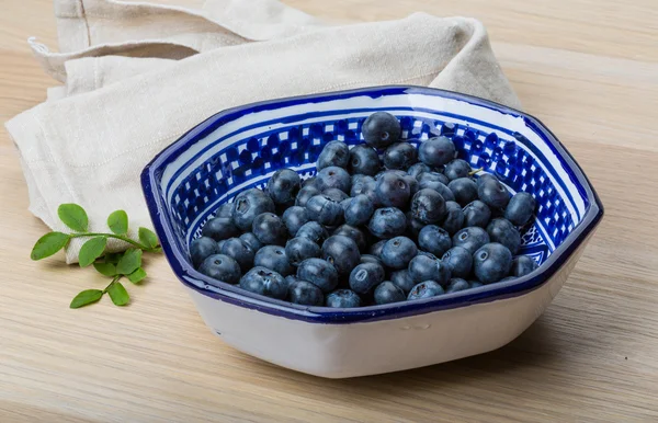 Blueberry with leaves — Stock Photo, Image