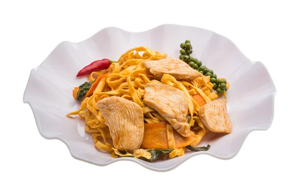 Fried noodles with chicken — Stock Photo, Image