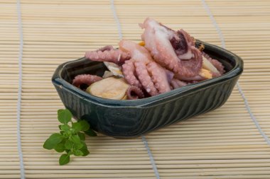 Deniz ürünleri kokteyl