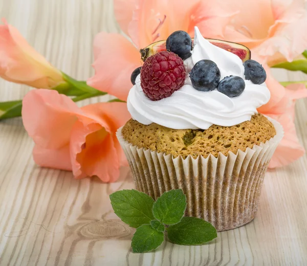 Muffins med bär — Stockfoto