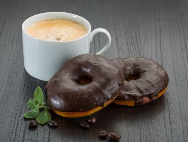 Çikolatalı donuts