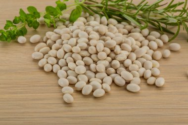 çiğ beyaz fasulye