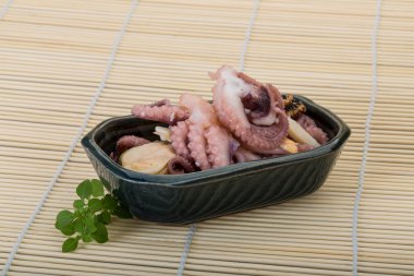 Deniz ürünleri kokteyl