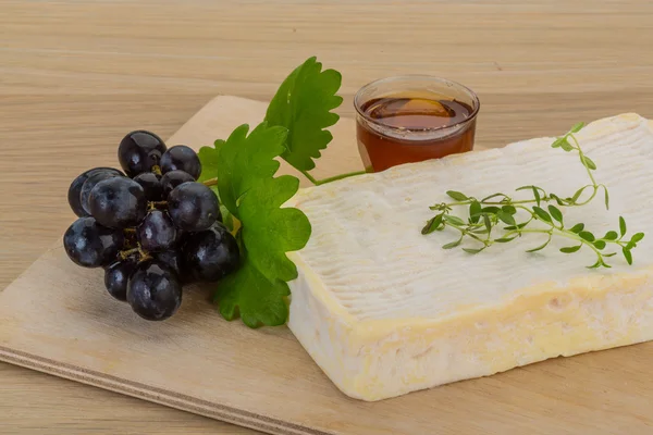 Τυρί Brie — Φωτογραφία Αρχείου