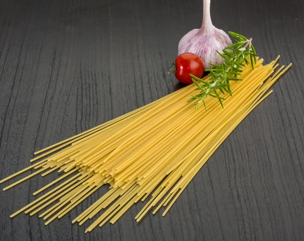 Surowe spagetti — Zdjęcie stockowe