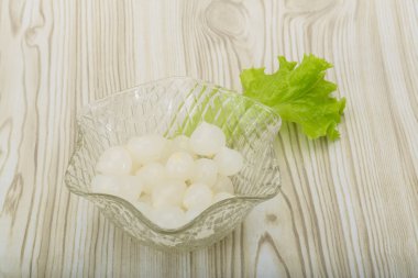 Marine edilmiş soğan